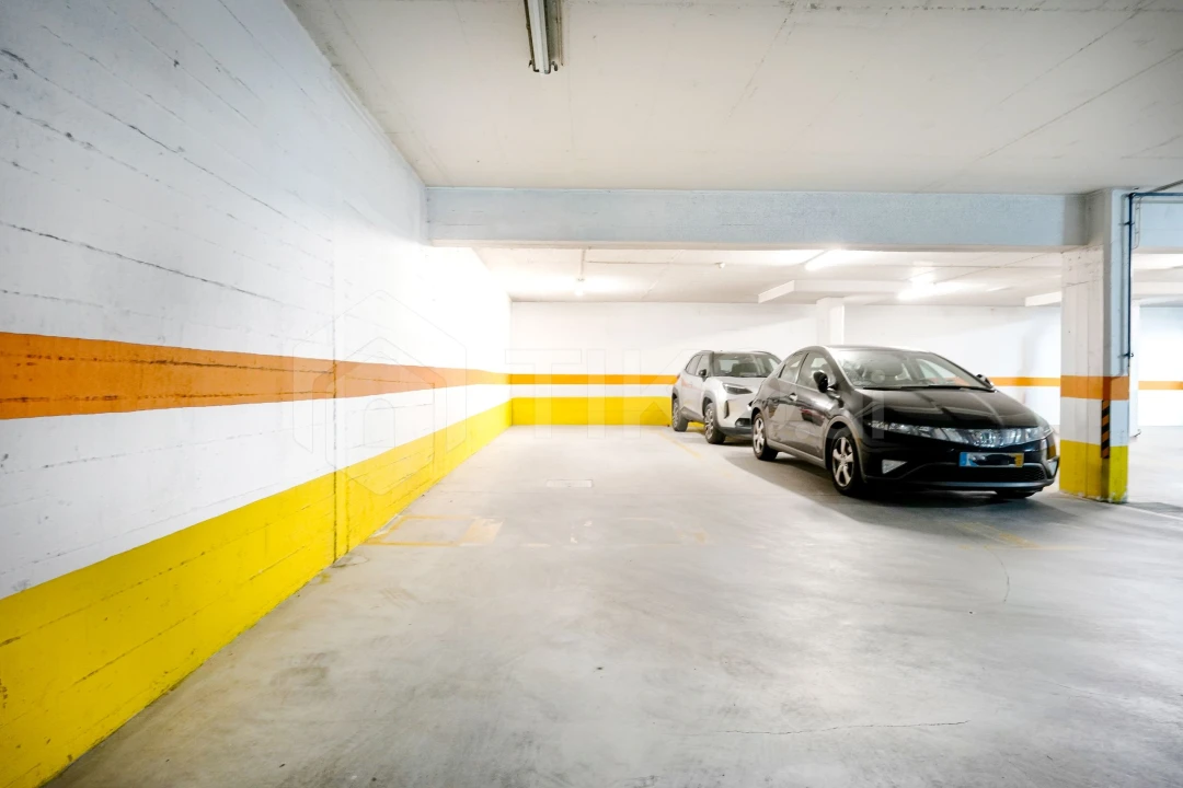 Apartamento T3 para Venda em Carnide Foto 28