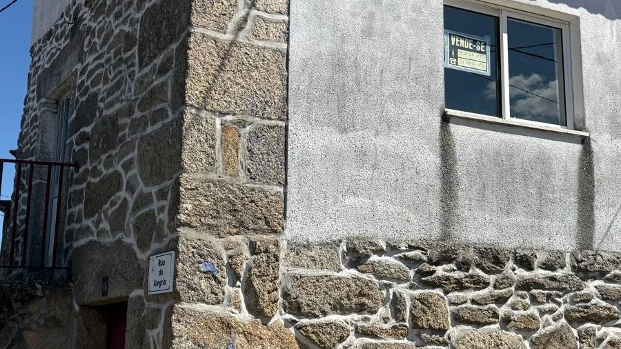 Moradia T3 para Venda em Candoso e Carvalho de Egas