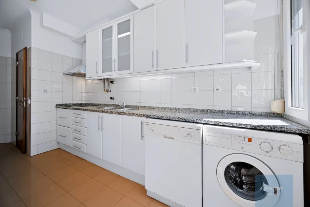 Apartamento T2 para Venda em Algés, Linda-A-Velha e Cruz Quebrada-Dafundo Foto 6