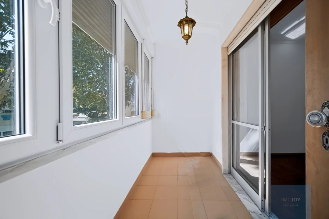 Apartamento T2 para Venda em Algés, Linda-A-Velha e Cruz Quebrada-Dafundo Foto 10