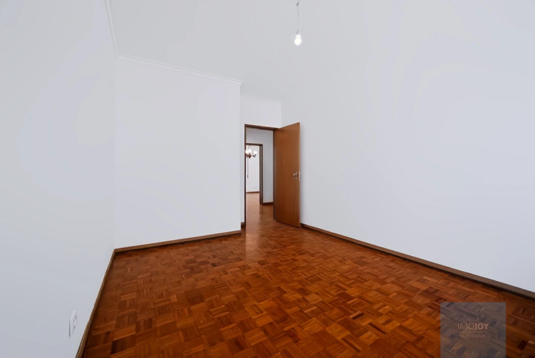 Apartamento T2 para Venda em Algés, Linda-A-Velha e Cruz Quebrada-Dafundo Foto 14