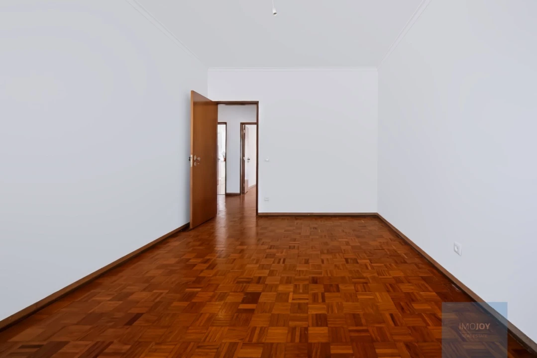 Apartamento T2 para Venda em Algés, Linda-A-Velha e Cruz Quebrada-Dafundo Foto 17