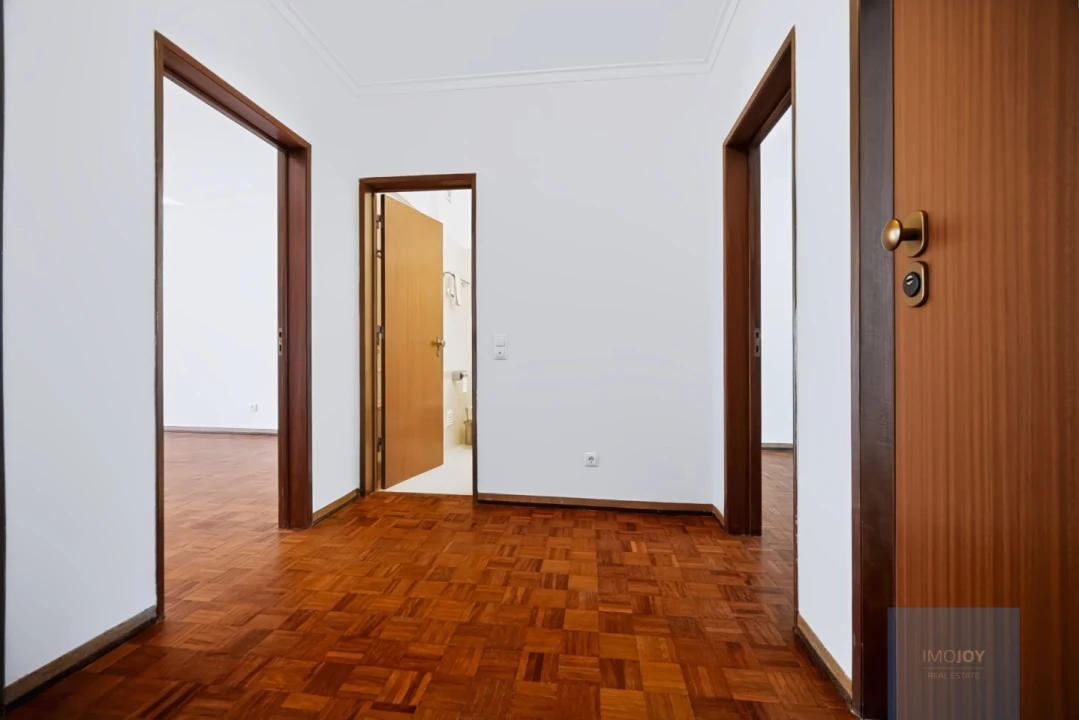 Apartamento T2 para Venda em Algés, Linda-A-Velha e Cruz Quebrada-Dafundo Foto 11