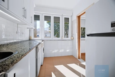 Apartamento T2 para Venda em Algés, Linda-A-Velha e Cruz Quebrada-Dafundo