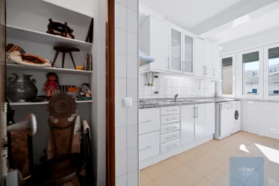 Apartamento T2 para Venda em Algés, Linda-A-Velha e Cruz Quebrada-Dafundo