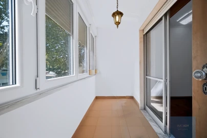 Apartamento T2 para Venda em Algés, Linda-A-Velha e Cruz Quebrada-Dafundo