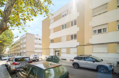 Apartamento T2 para Venda em Algés, Linda-A-Velha e Cruz Quebrada-Dafundo