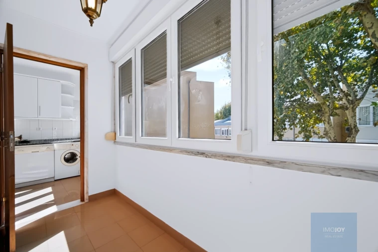 Apartamento T2 para Venda em Algés, Linda-A-Velha e Cruz Quebrada-Dafundo Foto 9