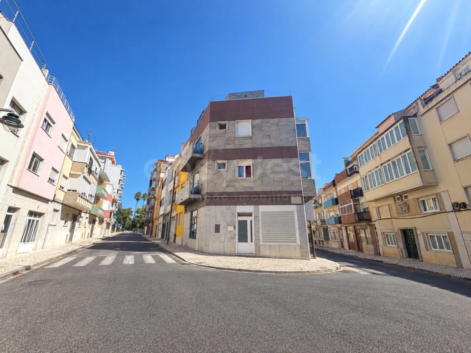 Prédio para Venda em Avenidas Novas Foto 3