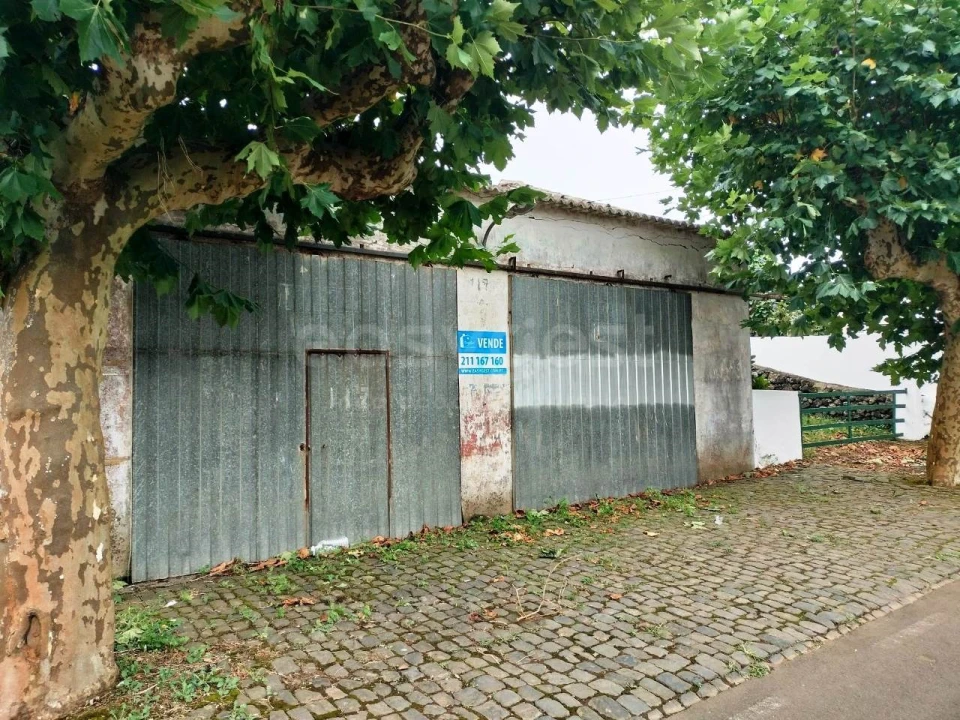 Garagem para Venda em Fonte do Bastardo Foto 1