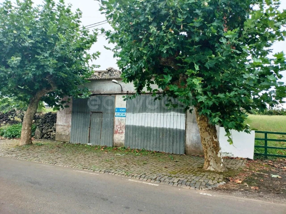 Garagem para Venda em Fonte do Bastardo Foto 2