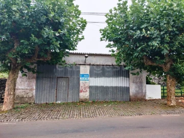 Garagem para Venda em Fonte do Bastardo