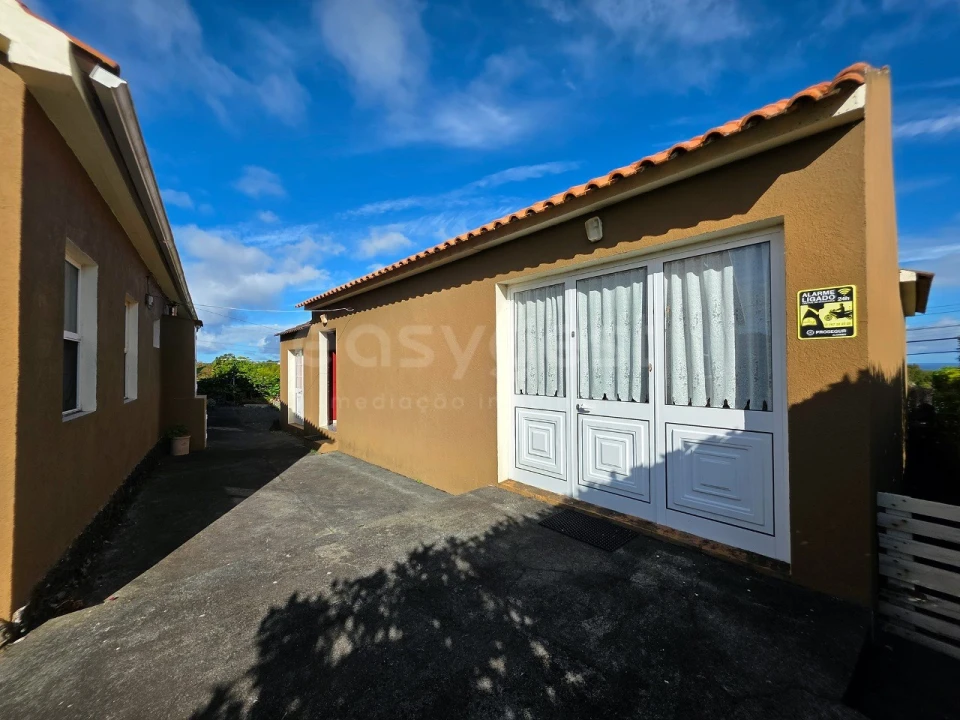Moradia T3 para Venda em Madalena Foto 34