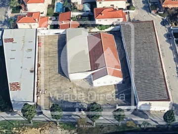 Armazém para Venda em Azeitão (São Lourenço e São Simão)