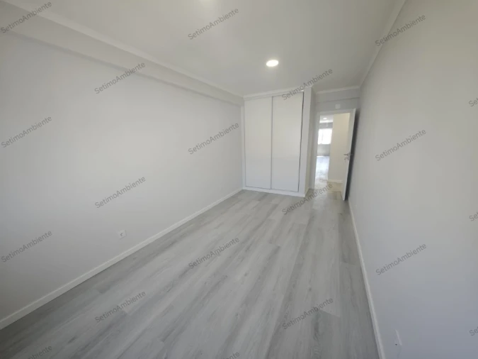 Apartamento T4 para Venda em Amora Foto 11