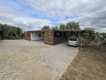 Quinta T3 para Venda em Guia