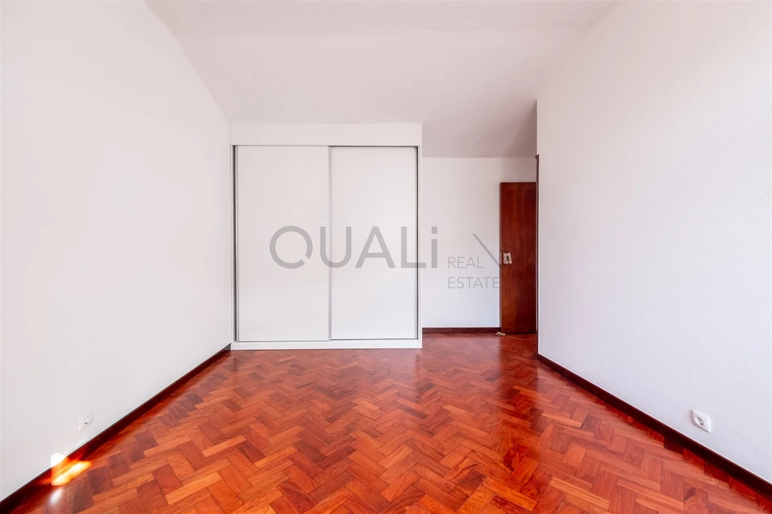 Apartamento T2 para Venda em Funchal (Se) Foto 6