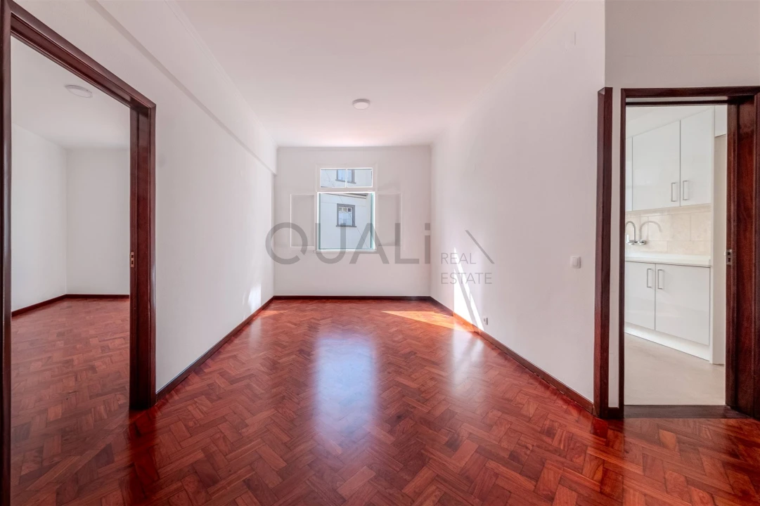Apartamento T2 para Venda em Funchal (Se) Foto 2