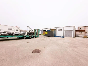 Armazém para Arrendamento em São Pedro