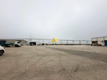 Armazém para Arrendamento em São Pedro