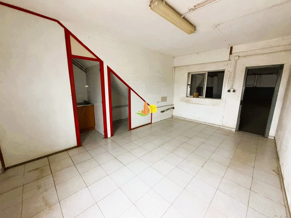 Armazém para Arrendamento em São Pedro Foto 12