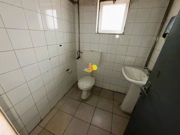 Armazém para Arrendamento em São Pedro