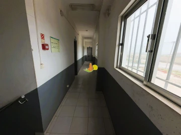 Armazém para Arrendamento em São Pedro