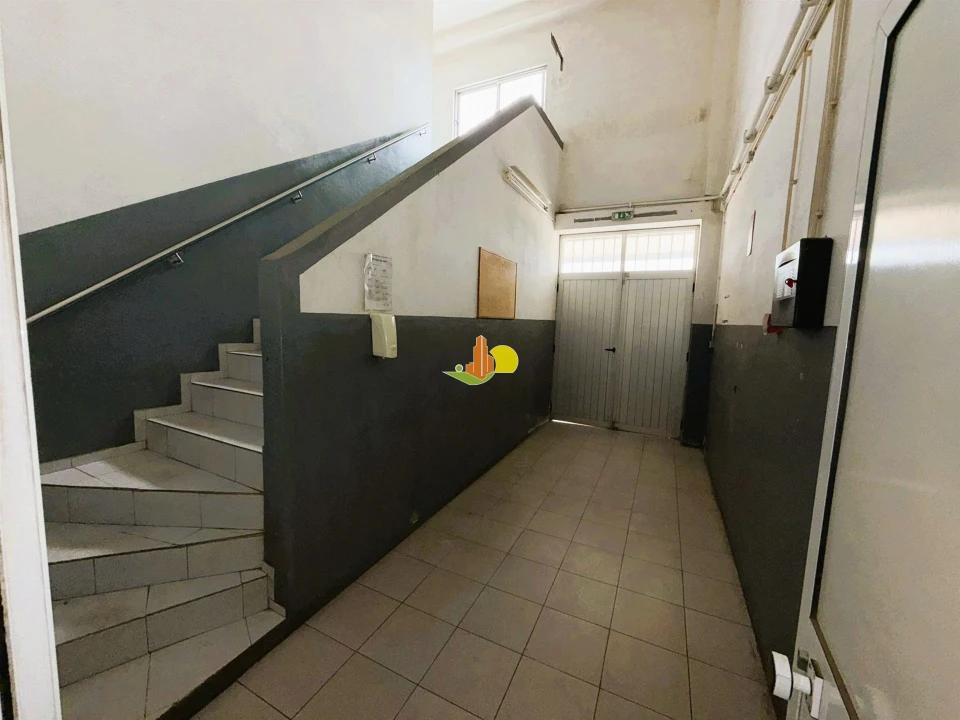 Armazém para Arrendamento em São Pedro Foto 14