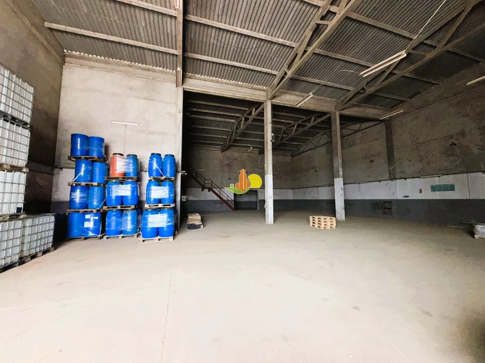 Armazém para Arrendamento em São Pedro Foto 6