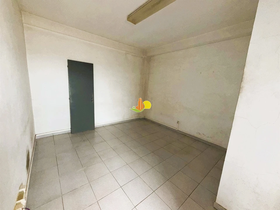 Armazém para Arrendamento em São Pedro Foto 18