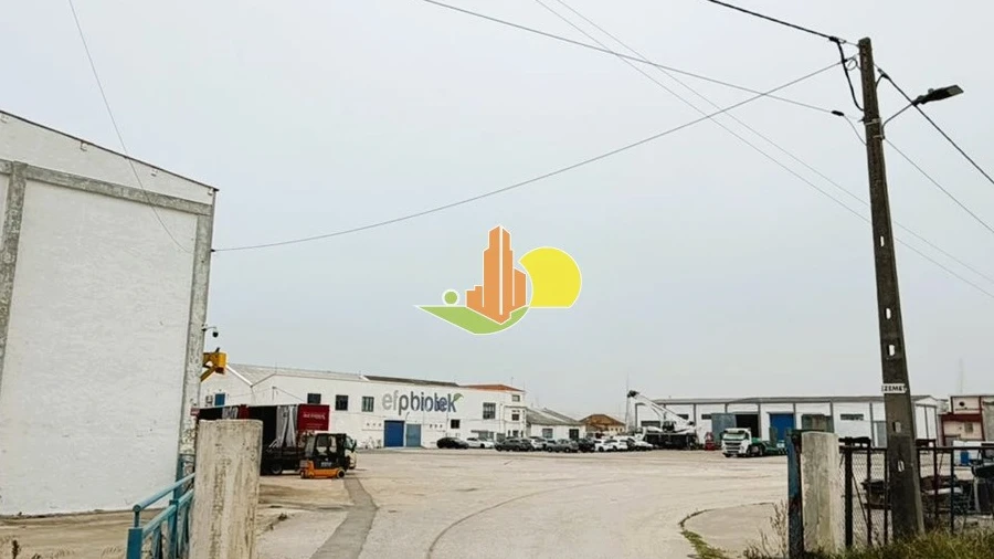 Armazém para Arrendamento em São Pedro