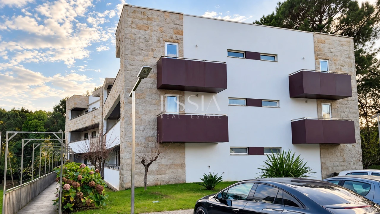 Apartamento T4 para Venda em Oliveira do Douro Foto 5