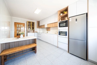 Apartamento T3 para Venda em Selho (São Cristovão)