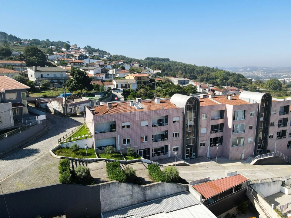 Apartamento T3 para Venda em Selho (São Cristovão) Foto 2
