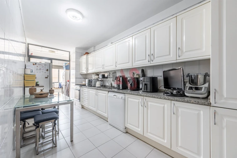 Apartamento T2 para Venda em Rio Tinto Foto 7