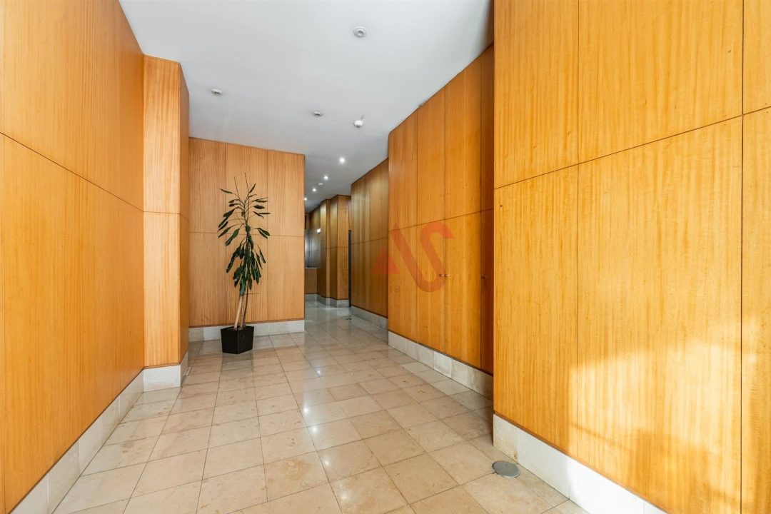 Apartamento T2 para Venda em Rio Tinto Foto 3