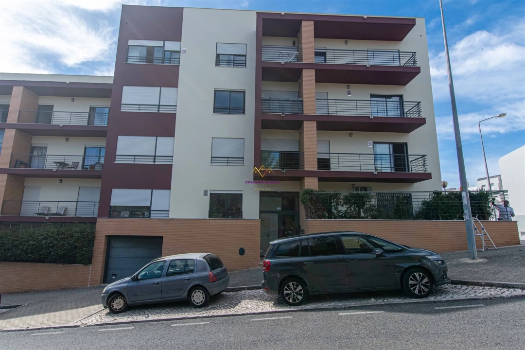 Apartamento T2 para Venda em Alcabideche Foto 3