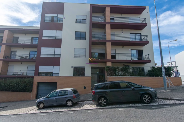 Apartamento T2 para Venda em Alcabideche Foto 3