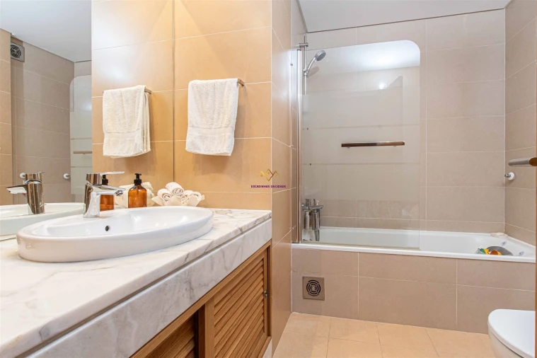 Apartamento T2 para Venda em Alcabideche Foto 18