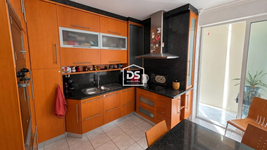 Apartamento T3 para Venda em Peso da Régua e Godim Foto 2