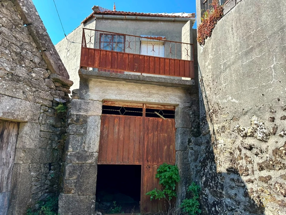 Moradia T2 para Venda em Castro Laboreiro e Lamas de Mouro Foto 2
