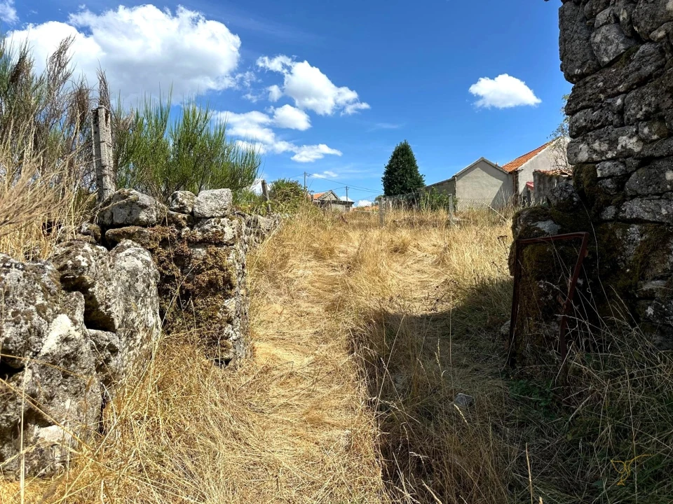 Moradia T2 para Venda em Castro Laboreiro e Lamas de Mouro Foto 16
