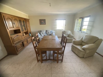 Moradia T3 para Venda em Melo e Nabais