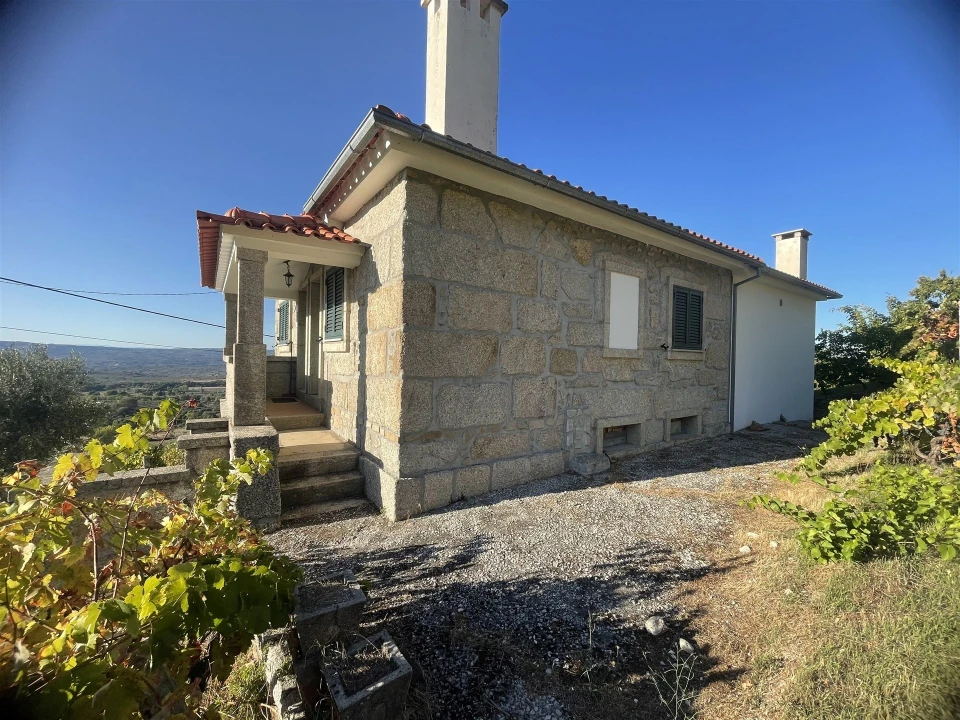 Moradia T3 para Venda em Melo e Nabais Foto 4