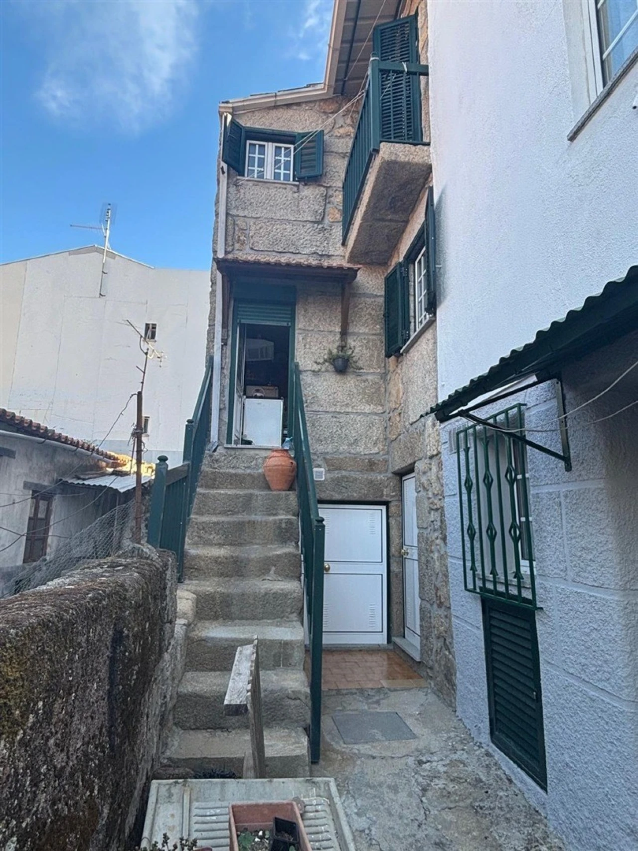 Moradia T2 para Venda em Gouveia (São Pedro e São Julião) Foto 2