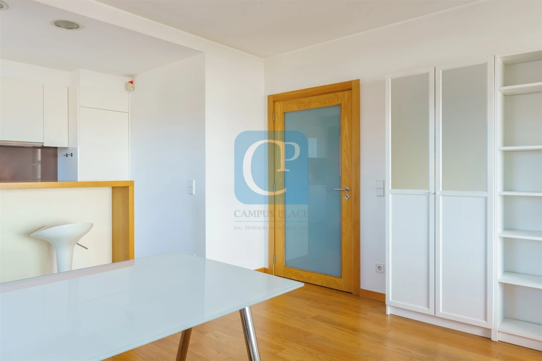 Apartamento T1 para Arrendamento em Paranhos Foto 9