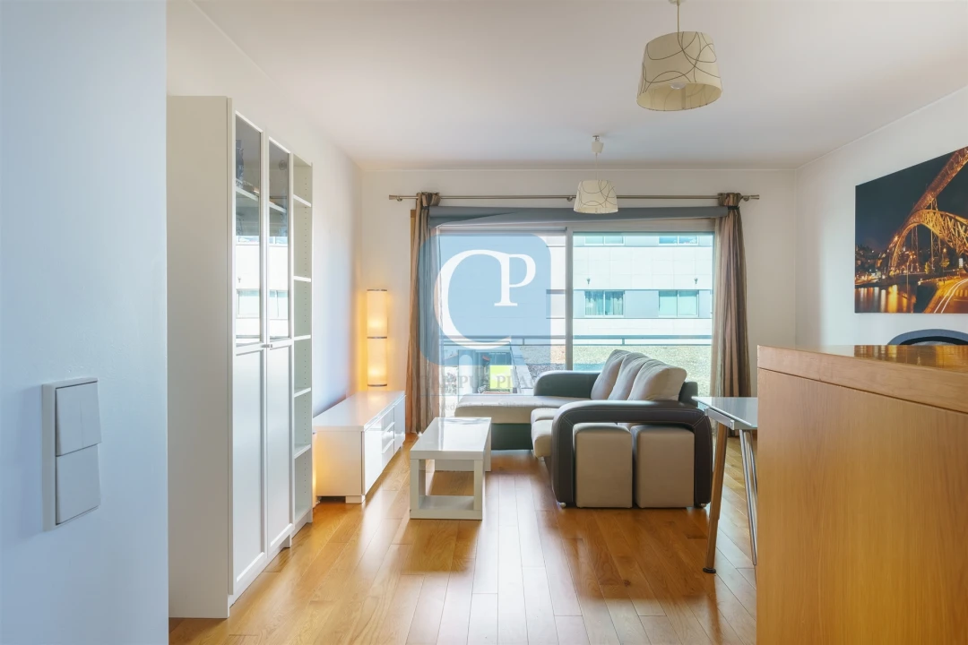 Apartamento T1 para Arrendamento em Paranhos Foto 1