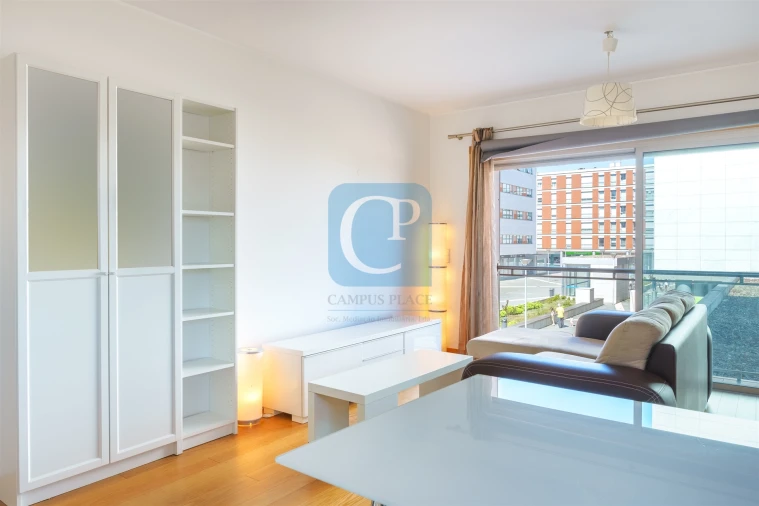 Apartamento T1 para Arrendamento em Paranhos Foto 5