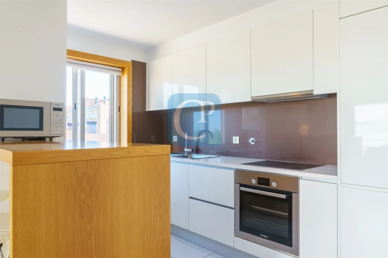 Apartamento T1 para Arrendamento em Paranhos Foto 11