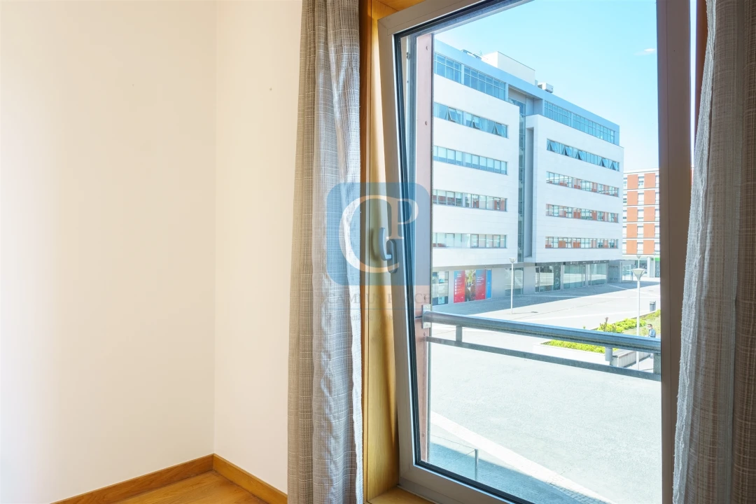 Apartamento T1 para Arrendamento em Paranhos Foto 21